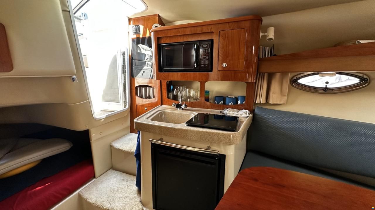 Four Winns Vista 258