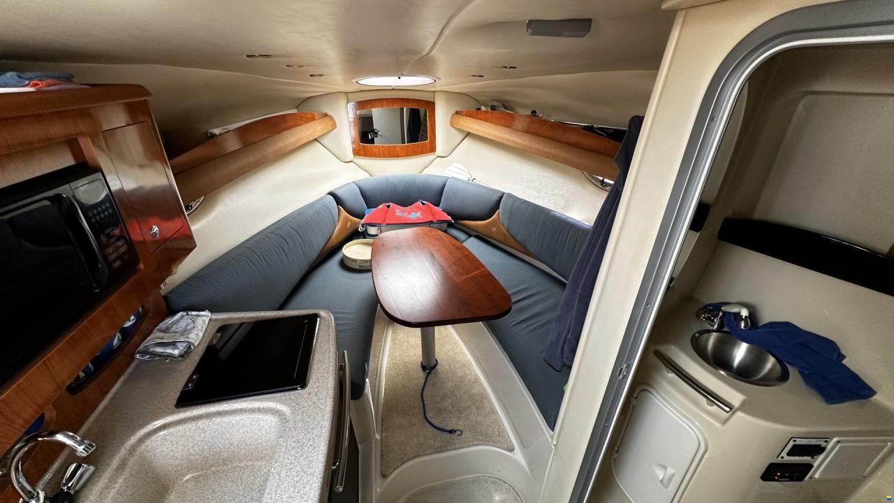 Four Winns Vista 258