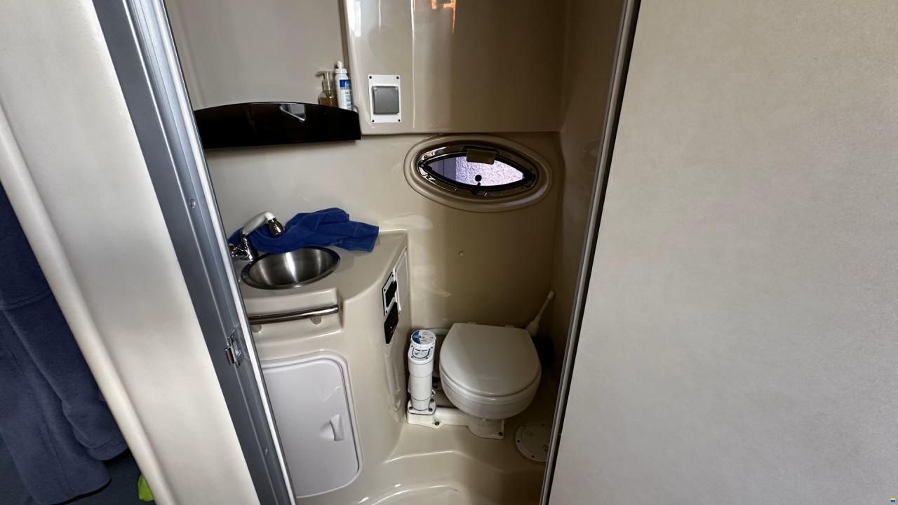 Four Winns Vista 258