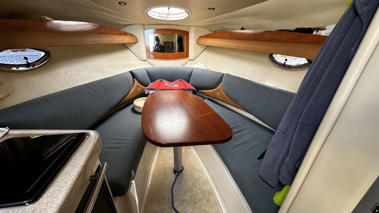 Four Winns Vista 258