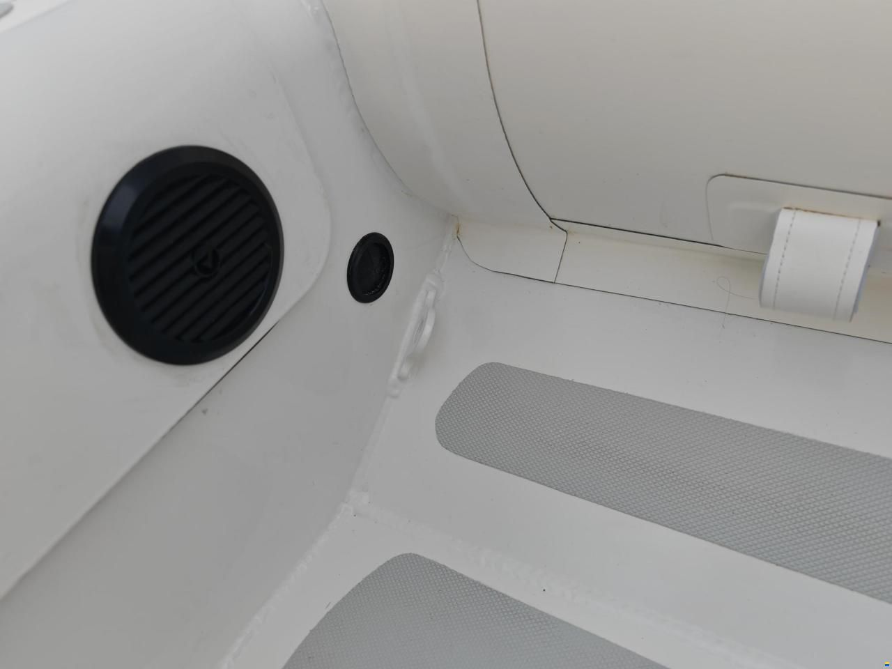 Zodiac NOMAD 3.9 RIB ALU Neo