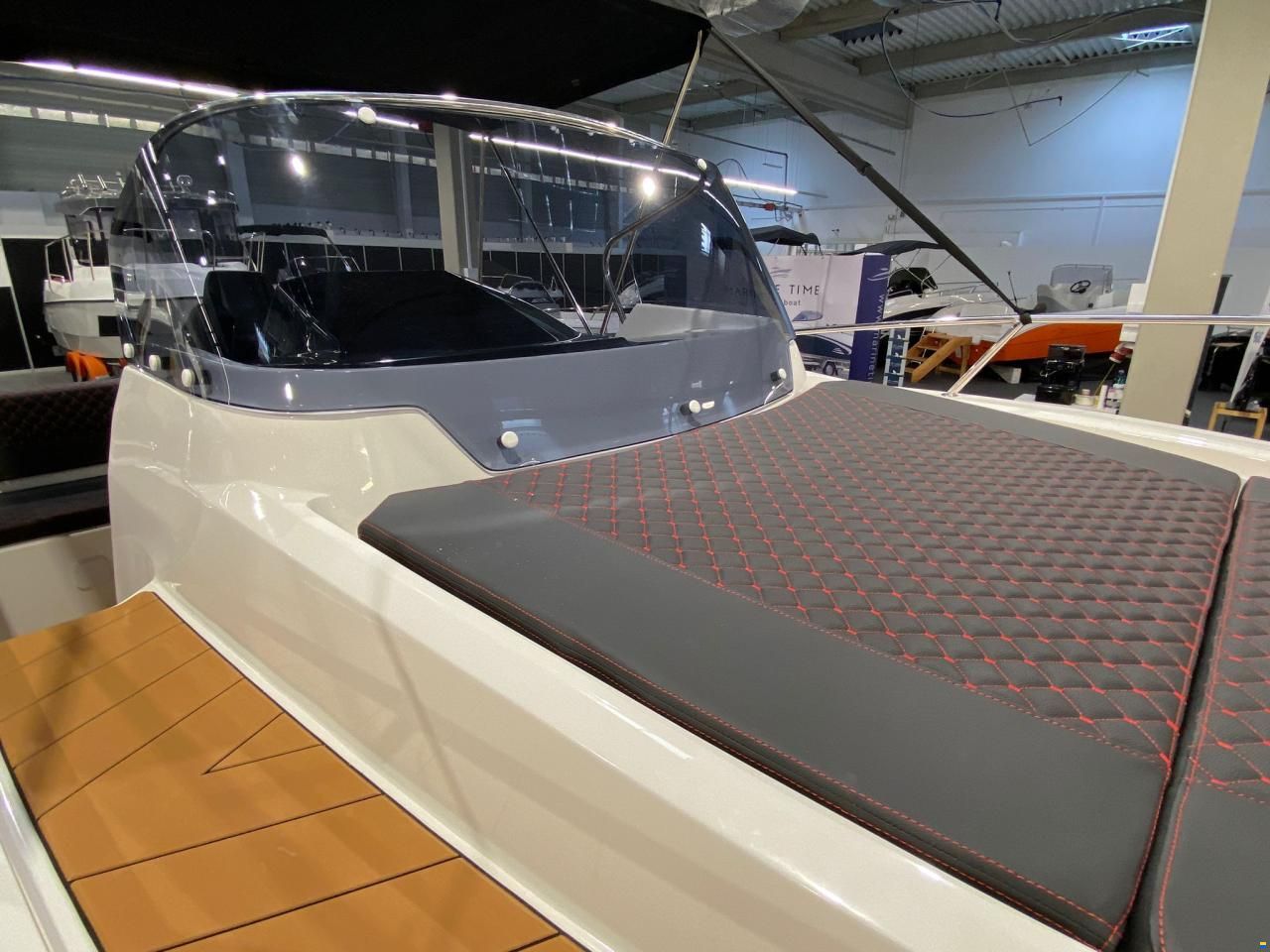 Marine Time QX 563 / 19 Sundeck