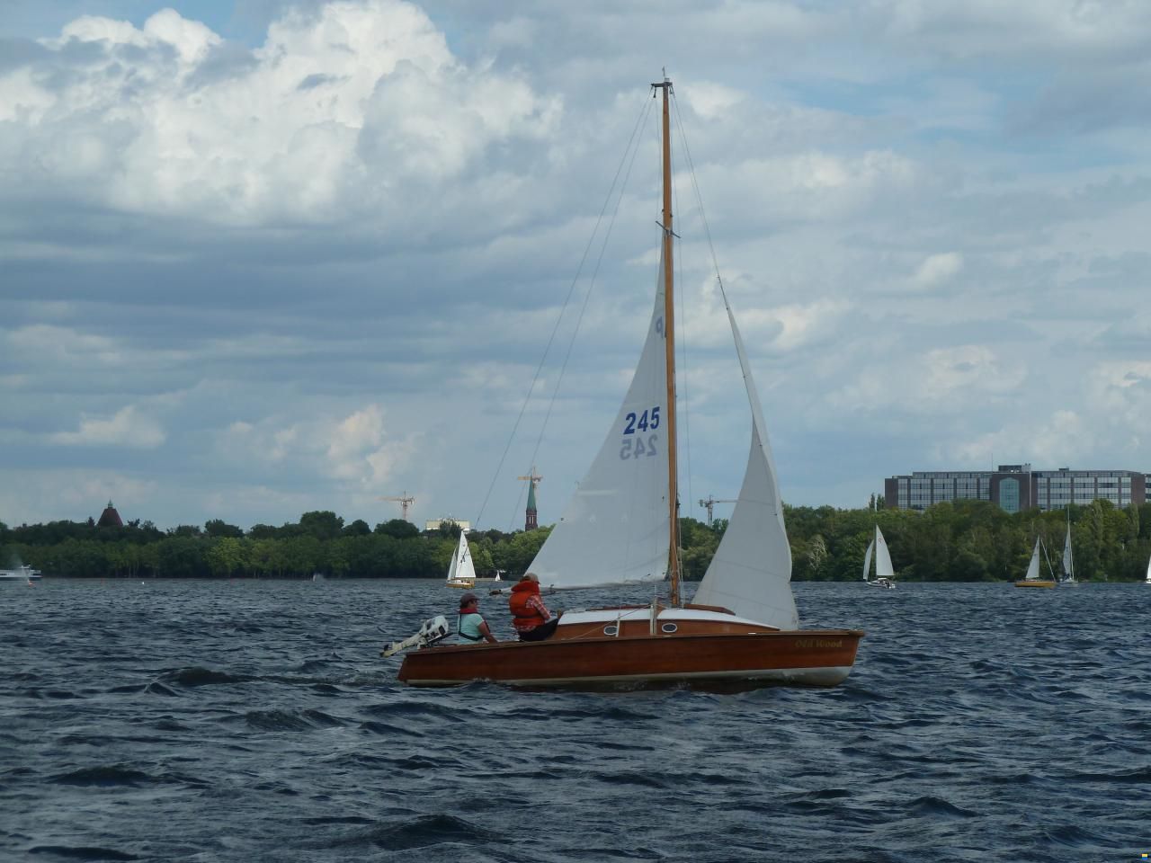 16er Mahagoni-Jollenkreuzer