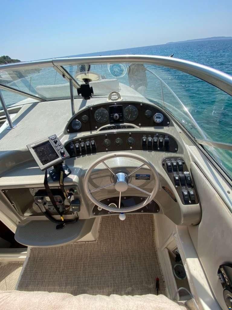 Maxum 2700 SCR