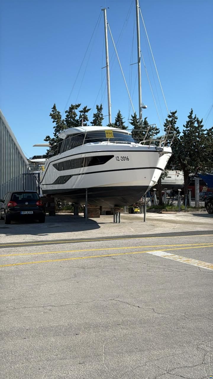 Bavaria SR36HT