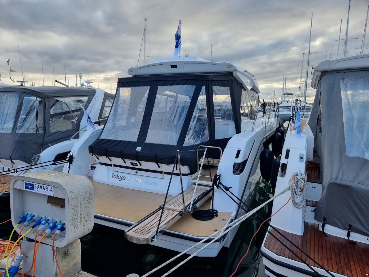 Bavaria SR36HT