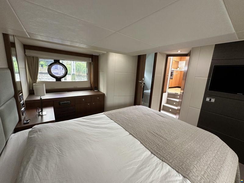 Sunseeker  - Manhattan 53