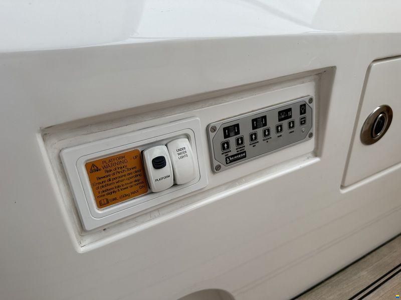 Sunseeker  - Manhattan 53