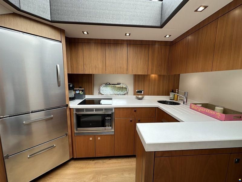 Sunseeker  - Manhattan 53