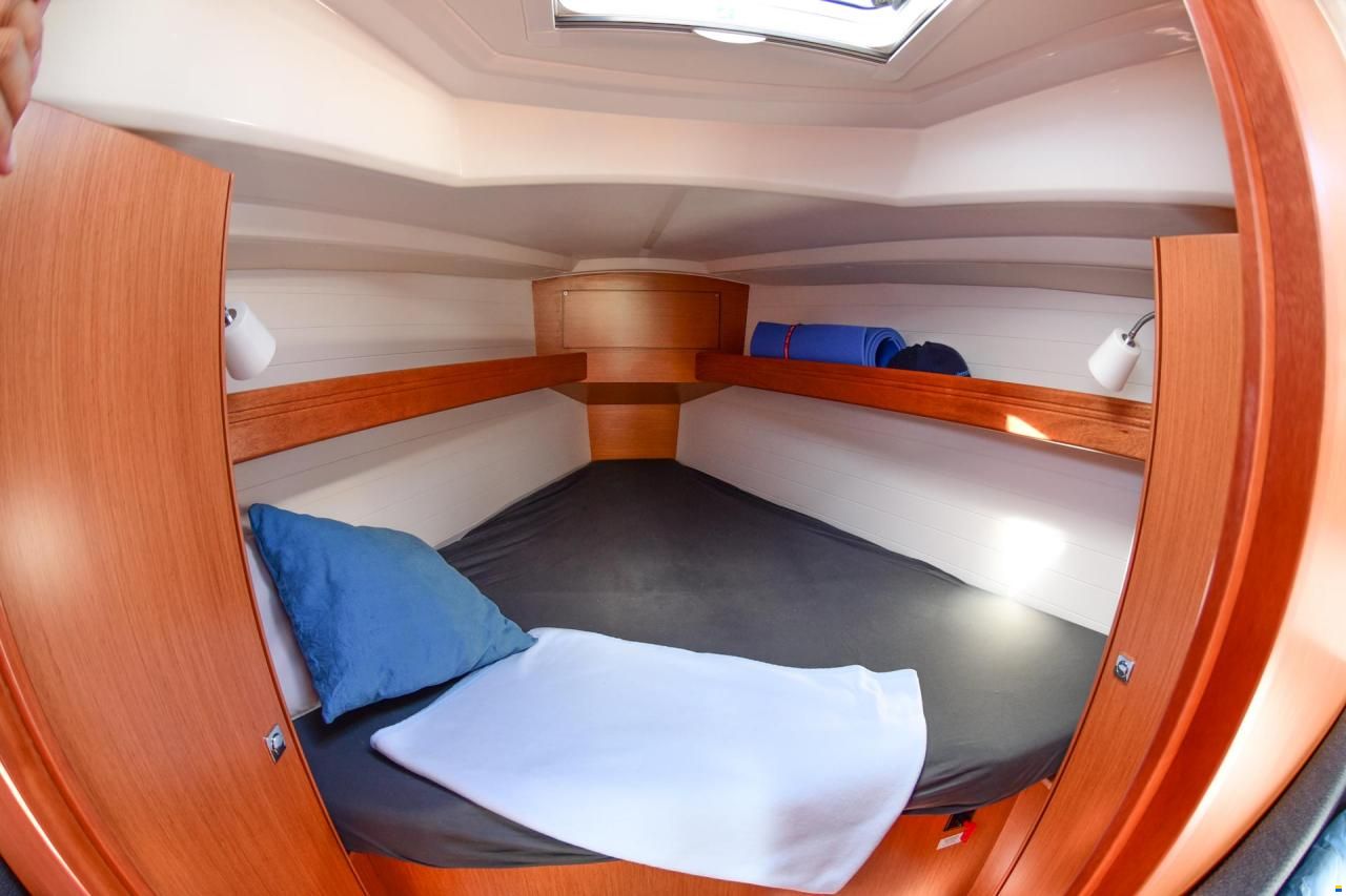 Bavaria Cruiser 33