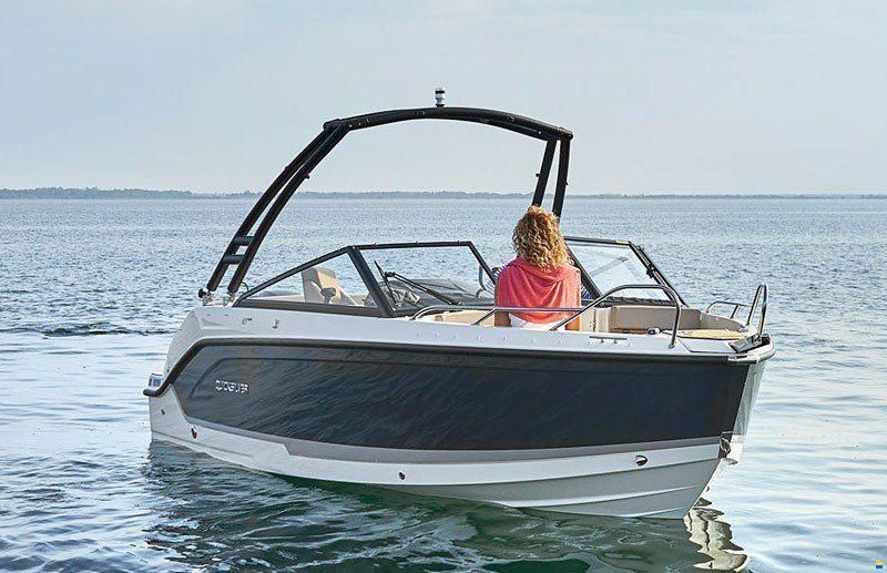 Quicksilver ACTIV 605 BOWRIDER