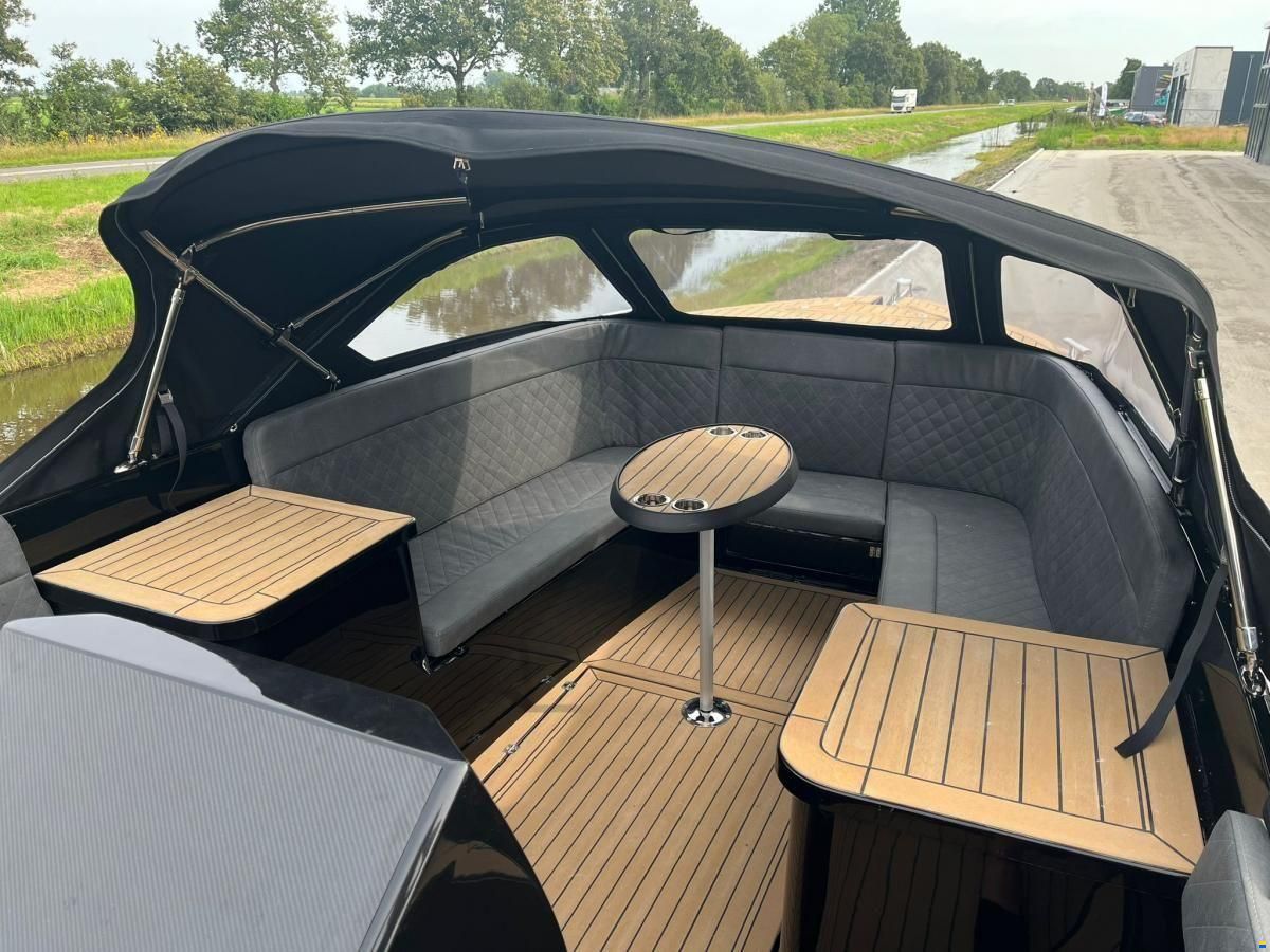 Maxima 740 Tender