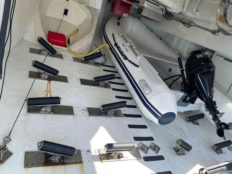 Elegance Yachts 64 Garage