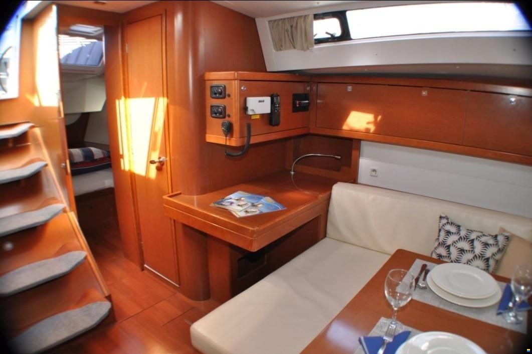 Beneteau Oceanis 48