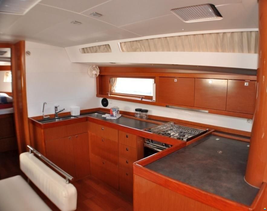 Beneteau Oceanis 48