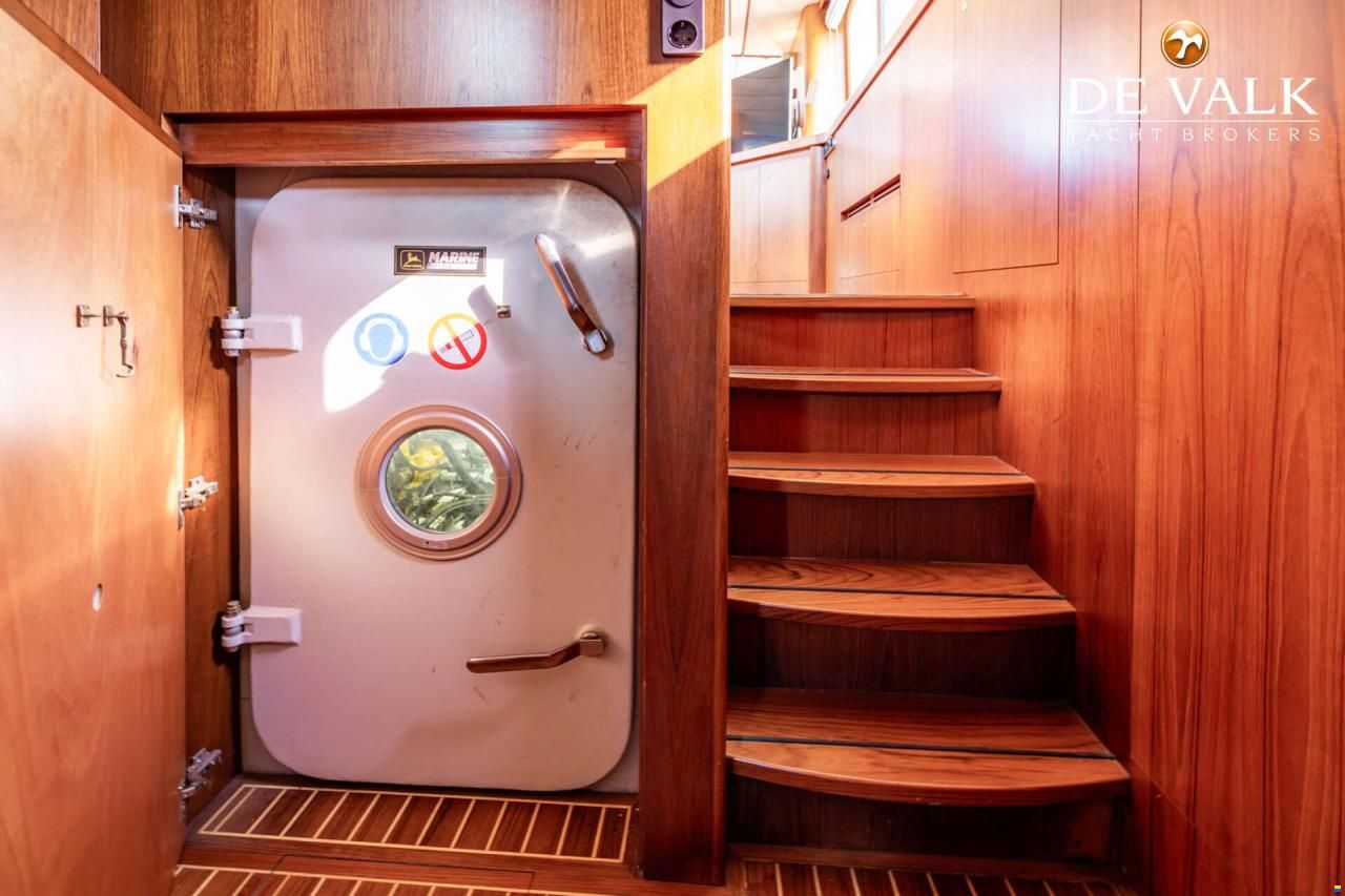 Altena Blue Water Trawler 58