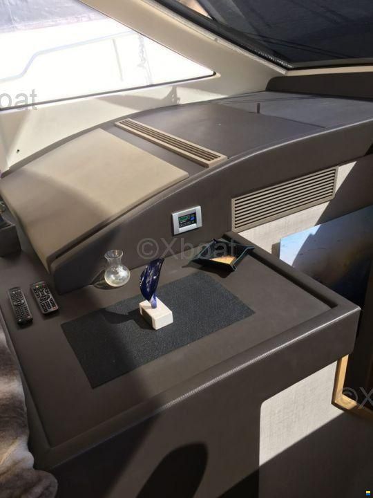 Ferretti 530