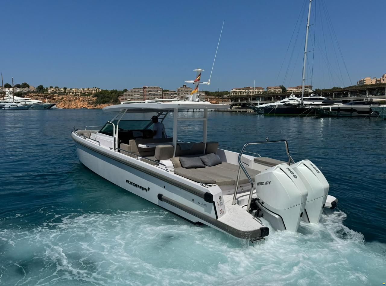 Axopar 37 Sun Top - Multistorage