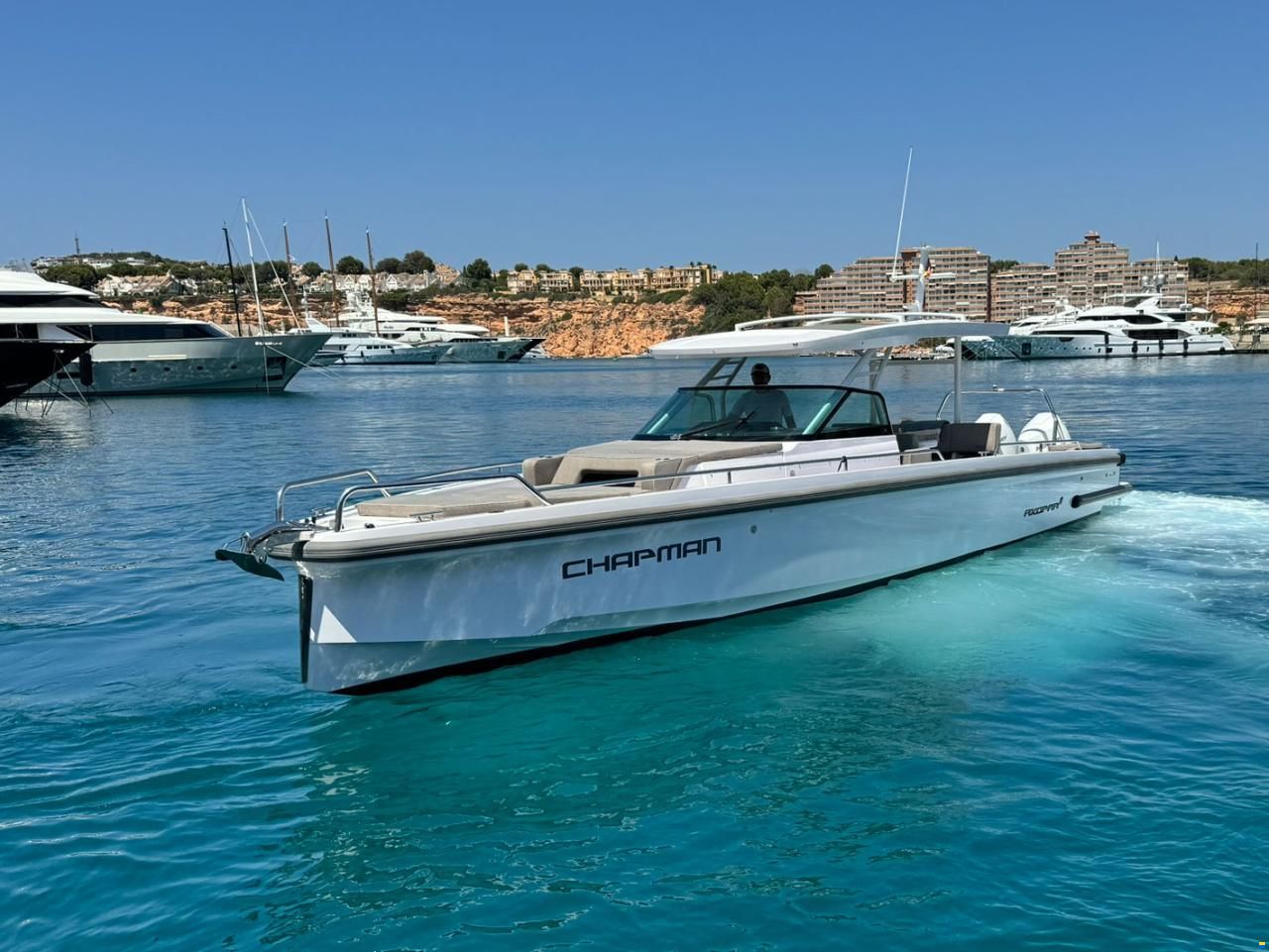 Axopar 37 Sun Top - Multistorage