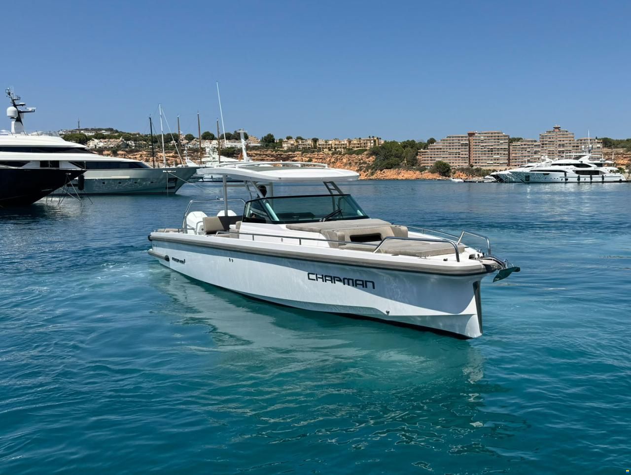 Axopar 37 Sun Top - Multistorage