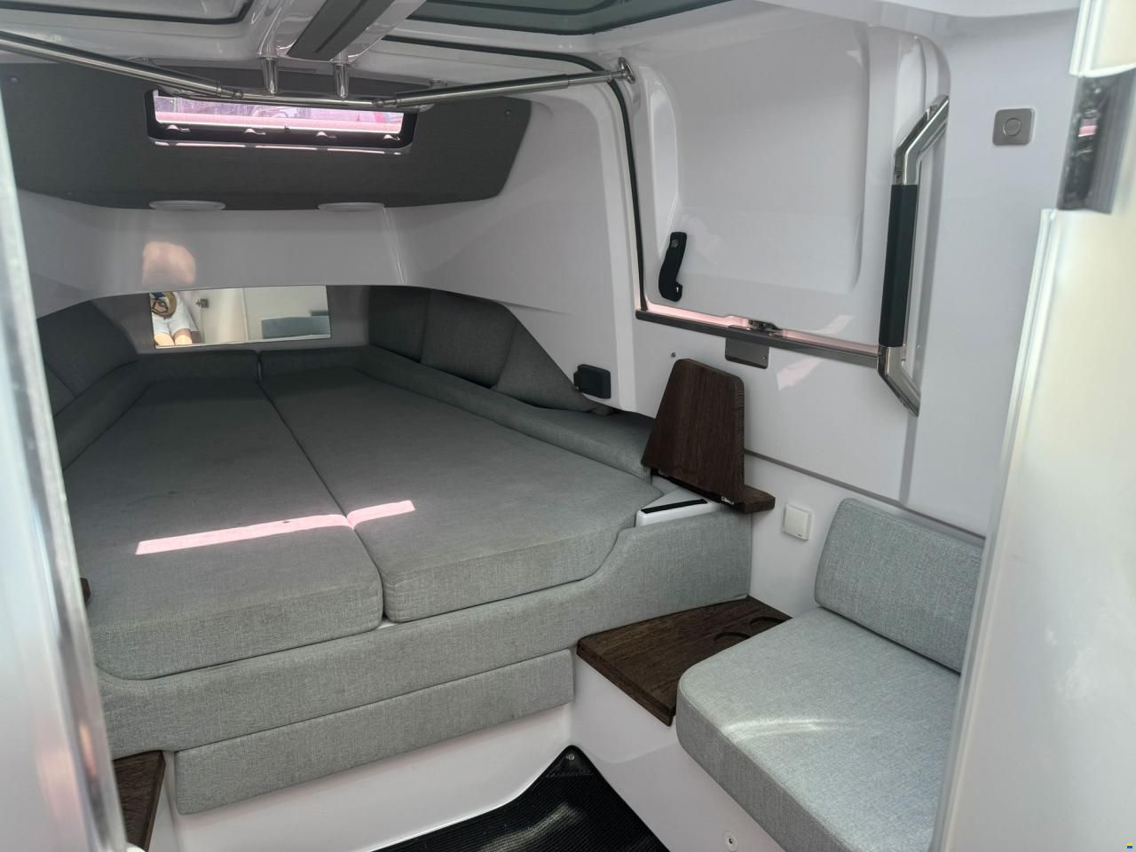 Axopar 37 Sun Top - Multistorage