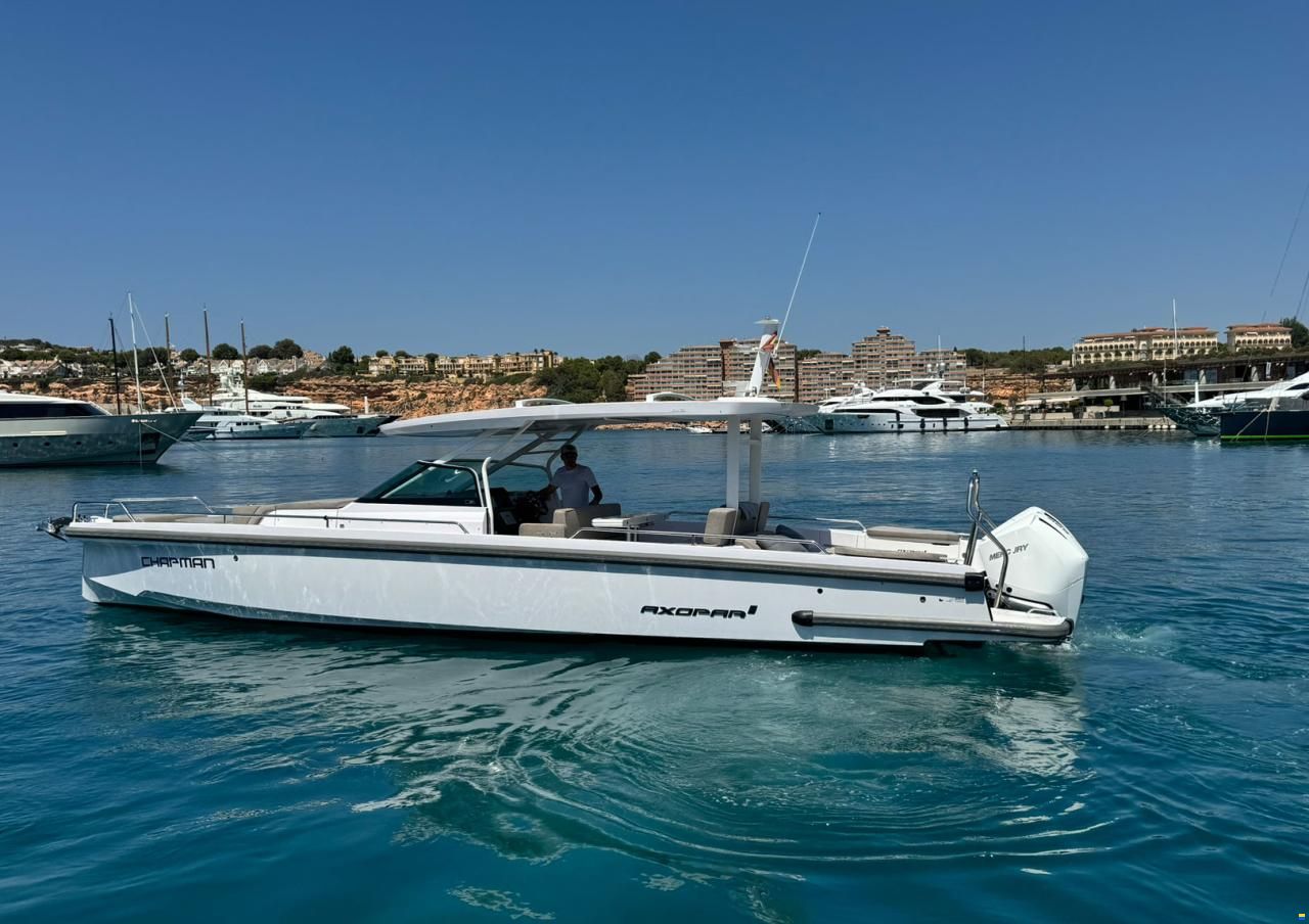 Axopar 37 Sun Top - Multistorage