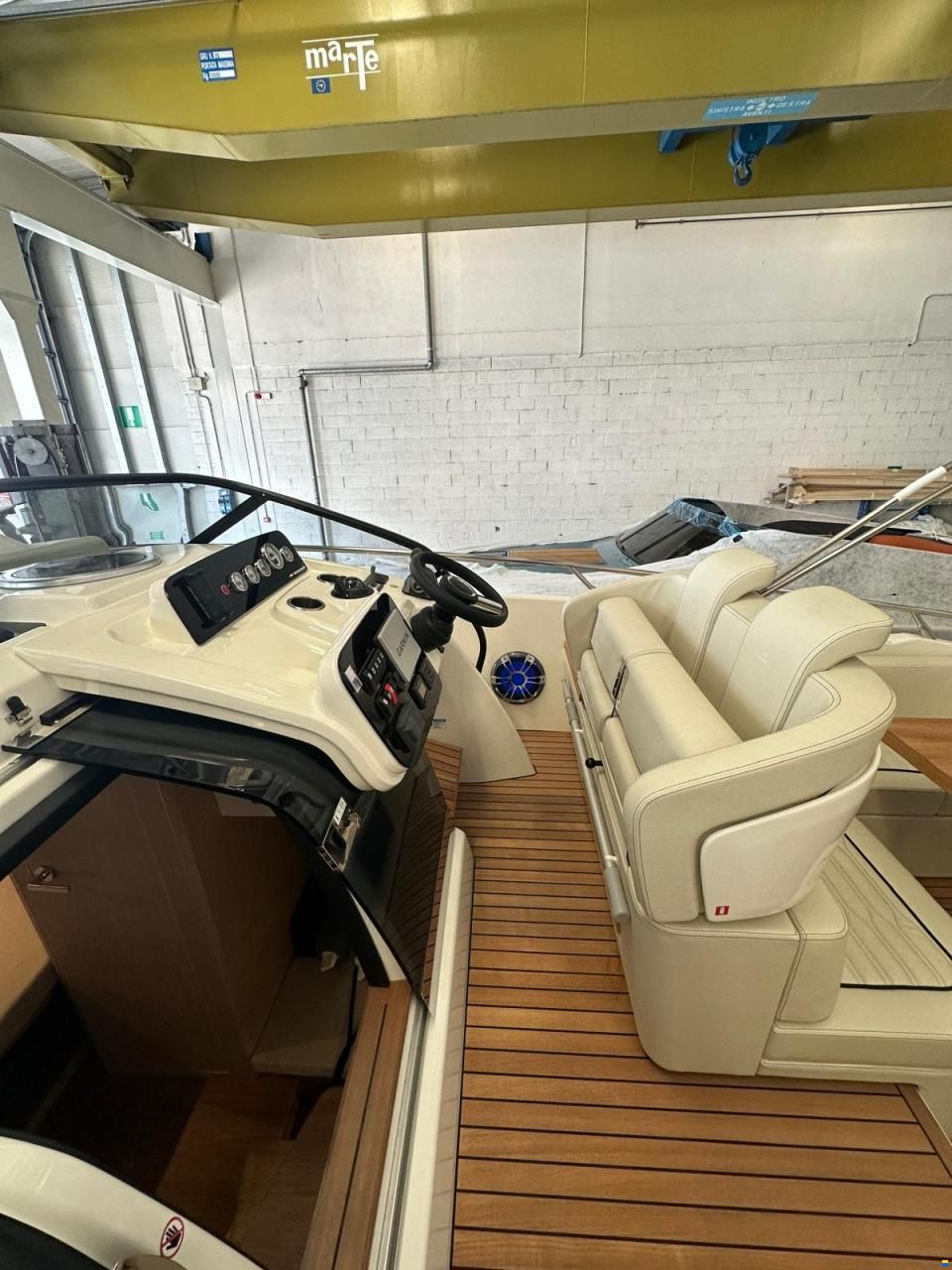 Cranchi Endurance 30