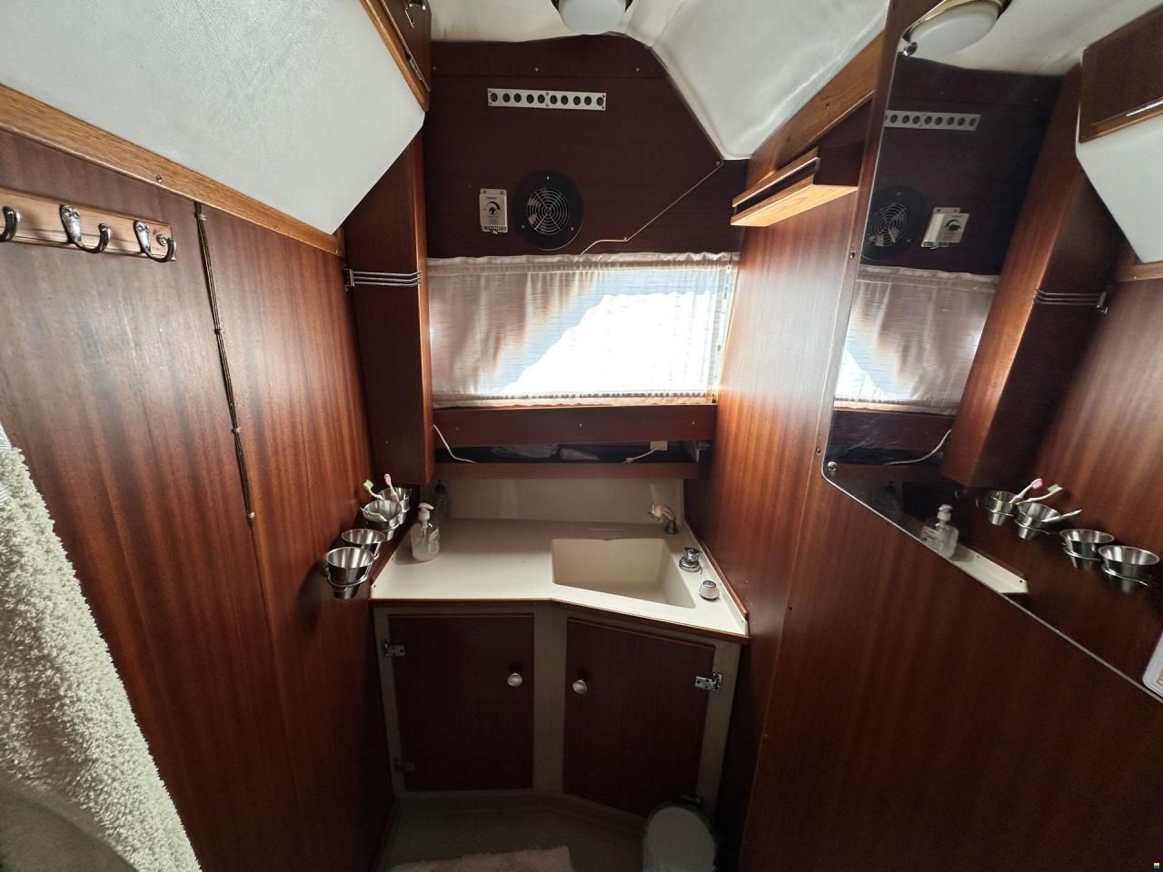Coronet 32 Oceanfarer