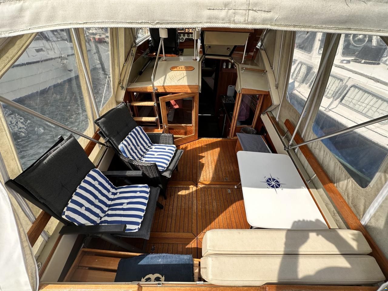 Coronet 32 Oceanfarer