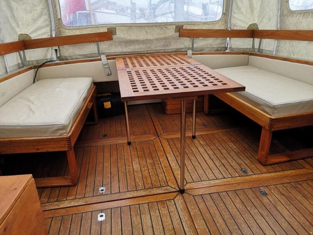 Coronet 32 Oceanfarer