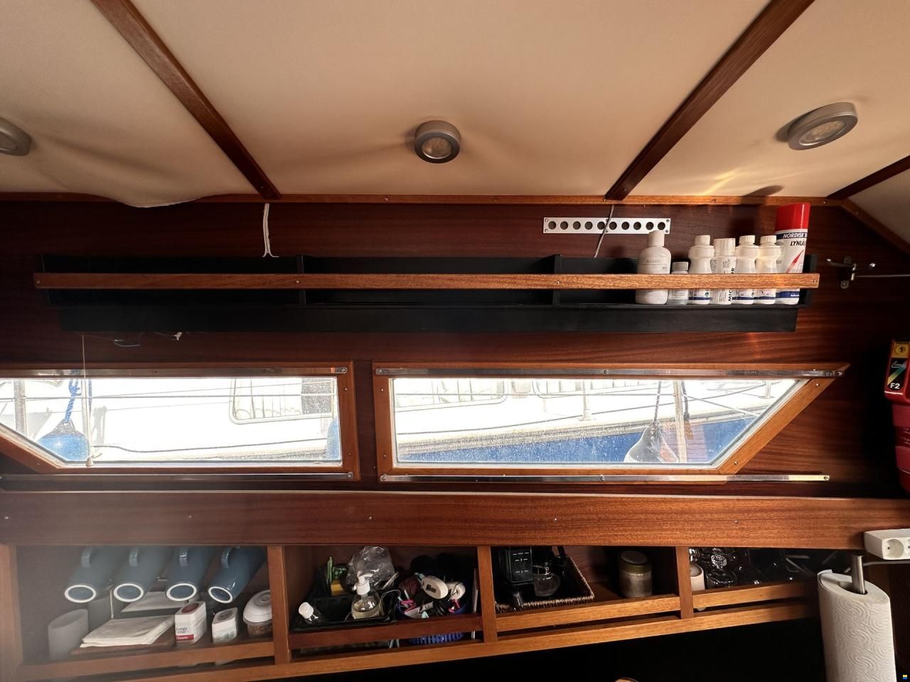 Coronet 32 Oceanfarer