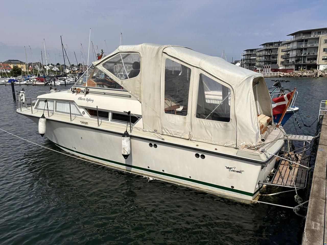 Coronet 32 Oceanfarer