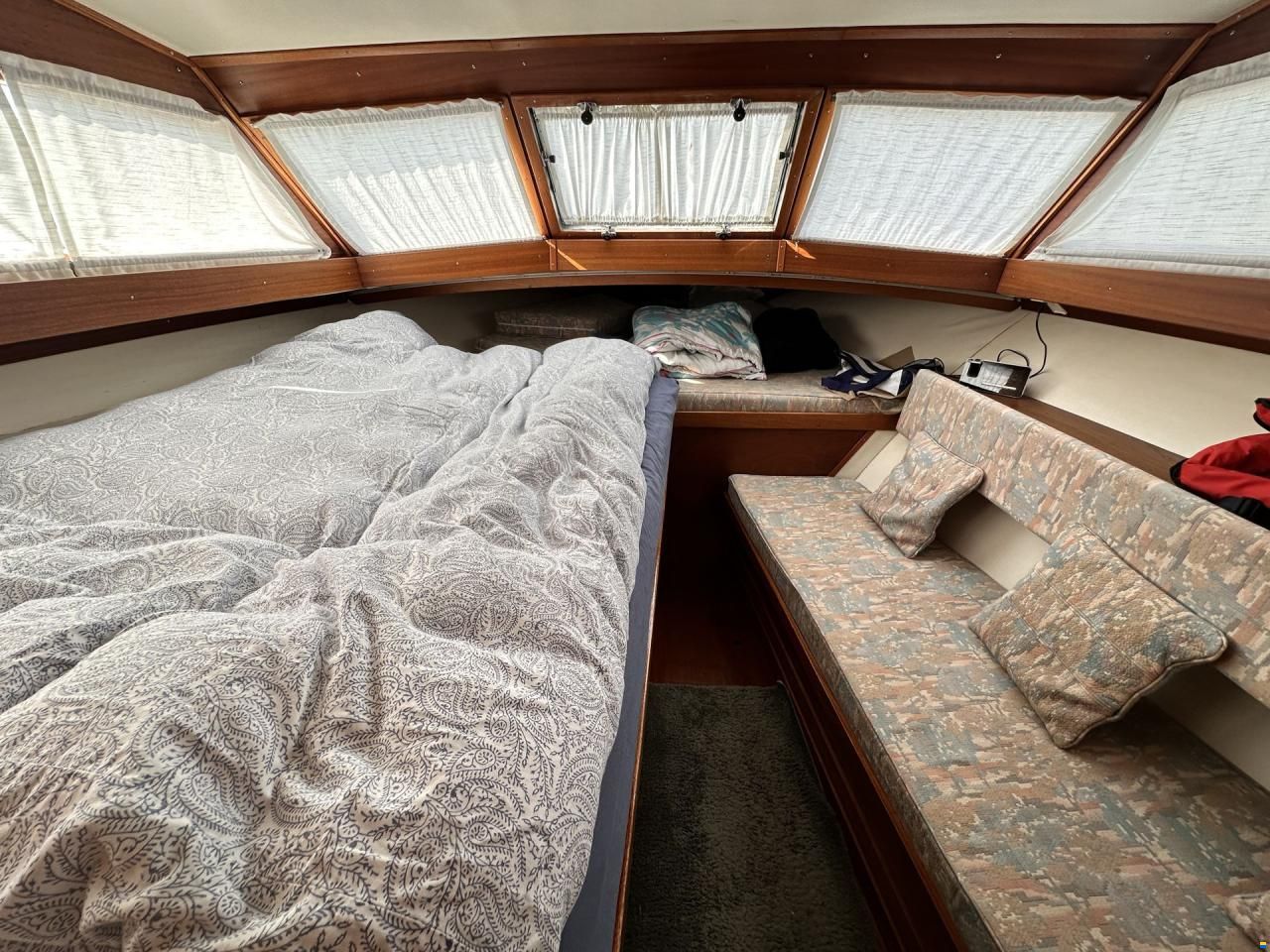 Coronet 32 Oceanfarer