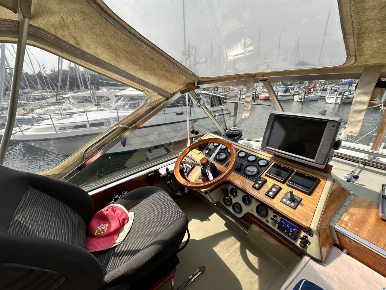 Coronet 32 Oceanfarer