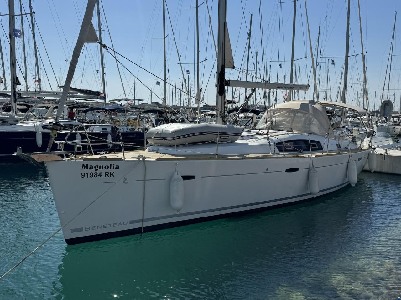Beneteau Oceanis 43