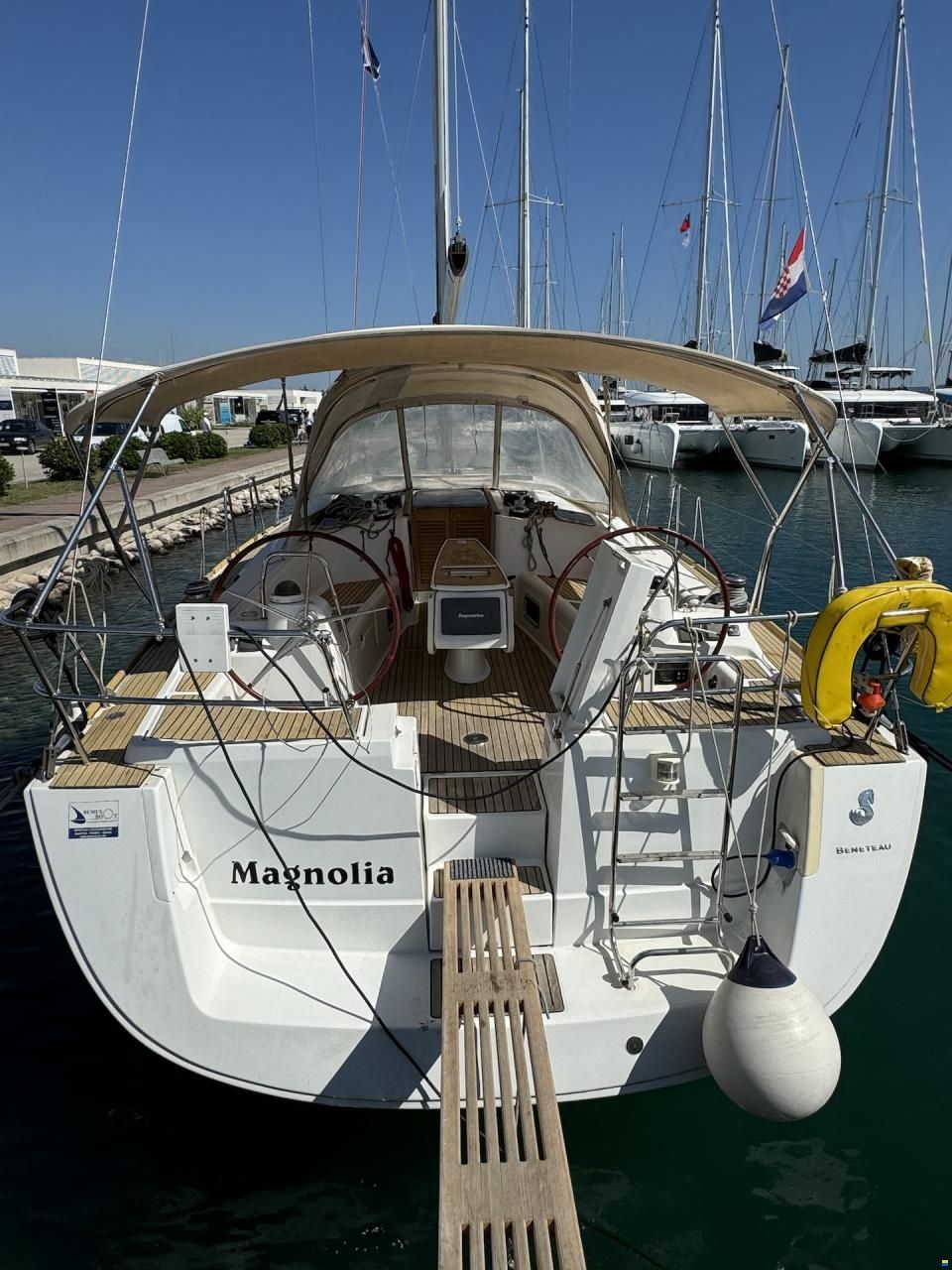 Beneteau Oceanis 43