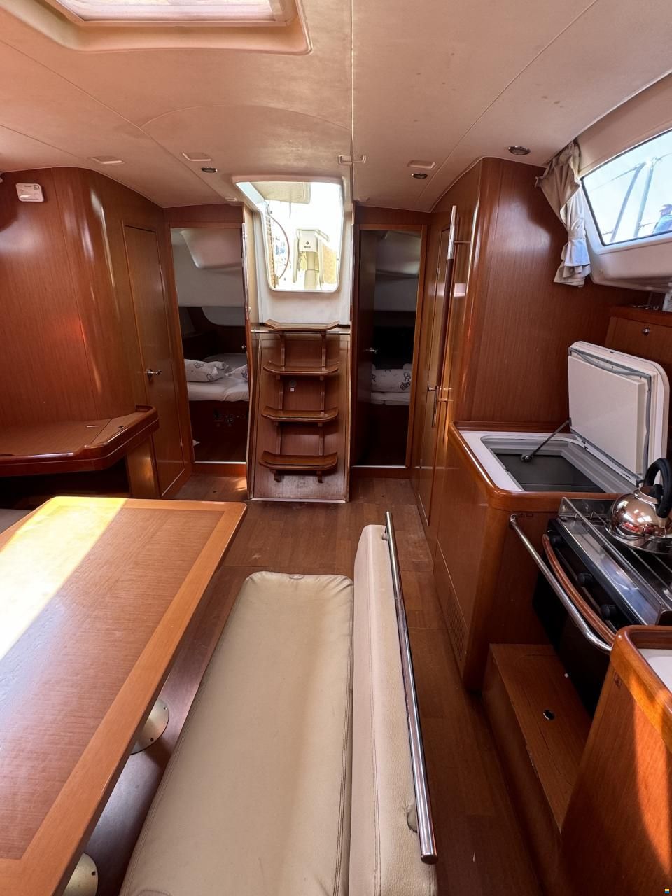 Beneteau Oceanis 43