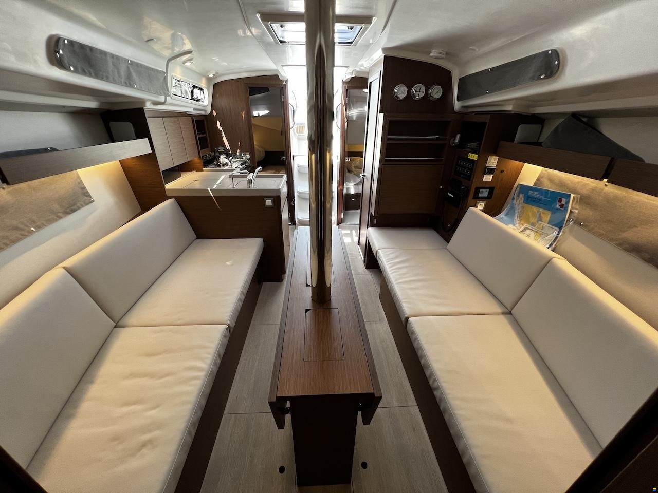 Beneteau Oceanis 34.1