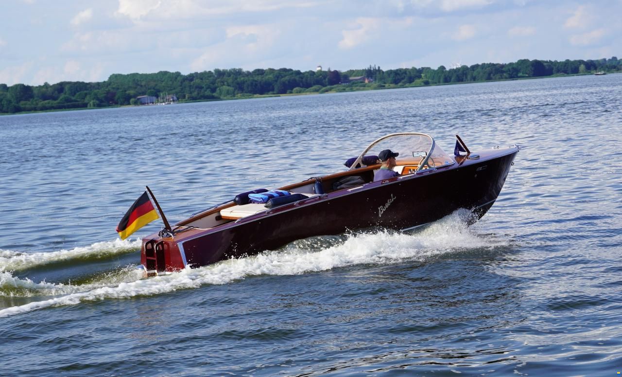 Boesch 580 Wasserski Spezial