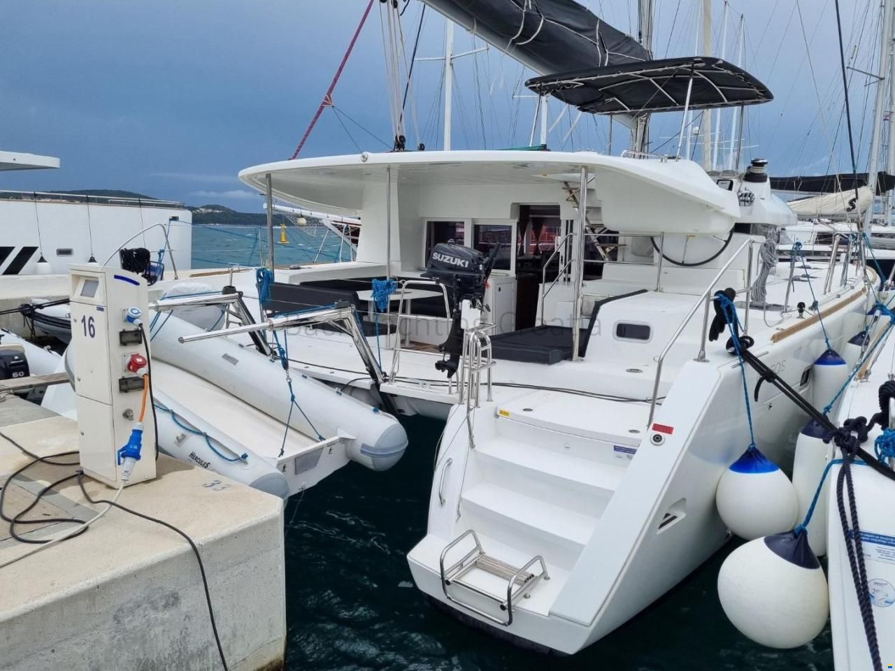 Lagoon 450 s