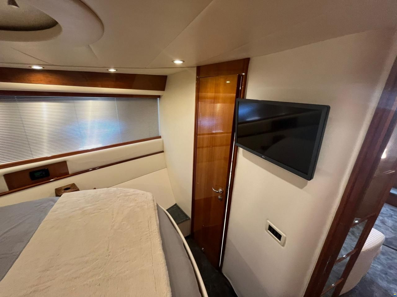 Pershing 50