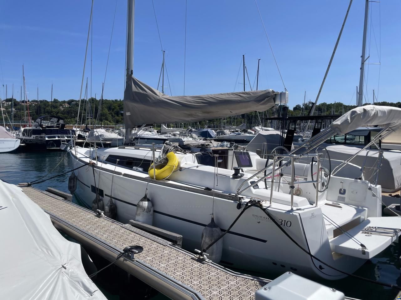 Dufour 310 Grand Large