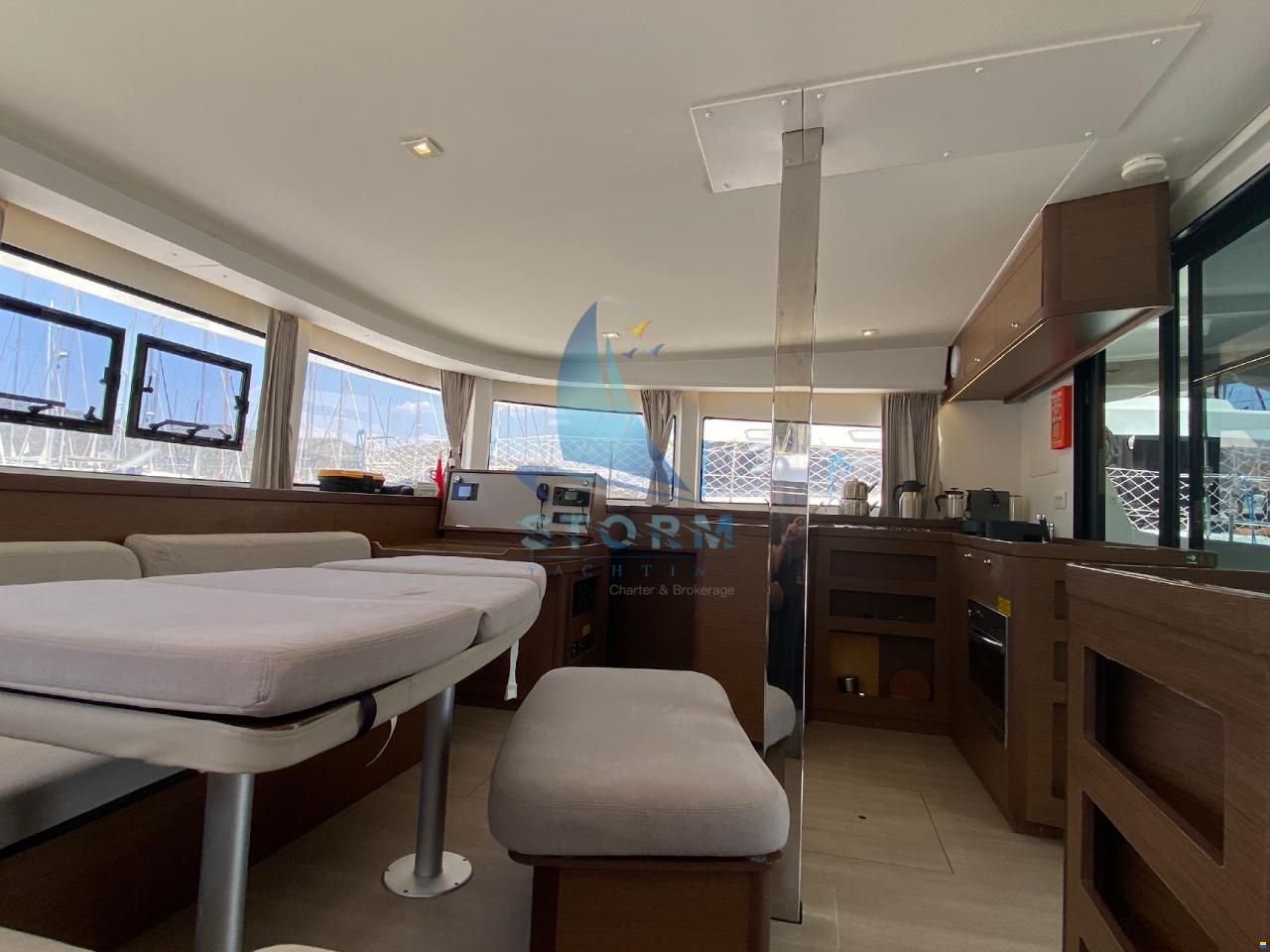 Lagoon 42