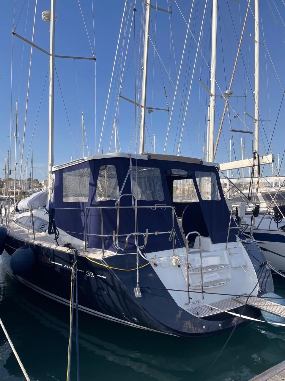 Jeanneau 53