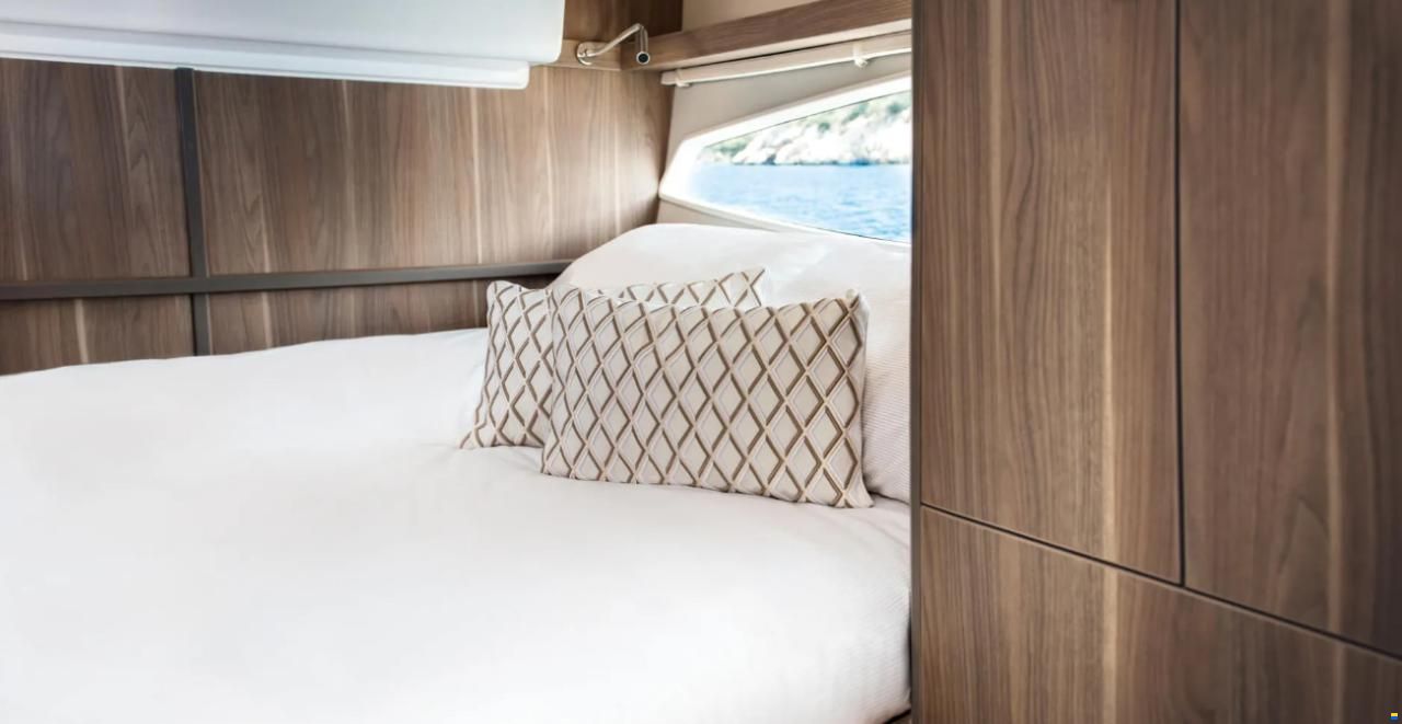 Sealine S330