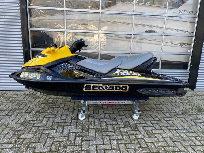 Sea-Doo RXT 215