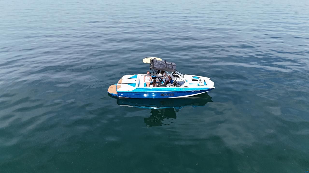 Axis A22 by Malibu