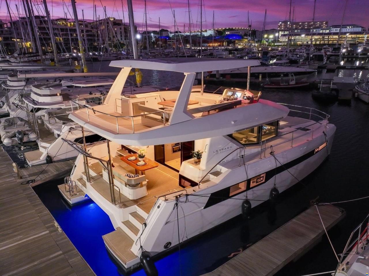 Leopard 40 POWERCAT