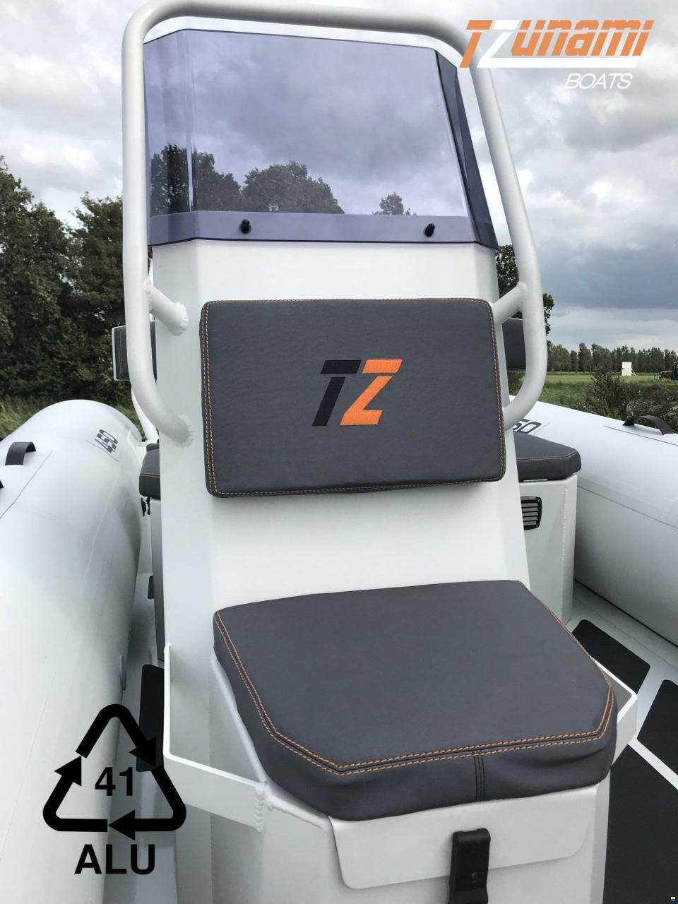 Tzunami Rib TZ 450 Tender