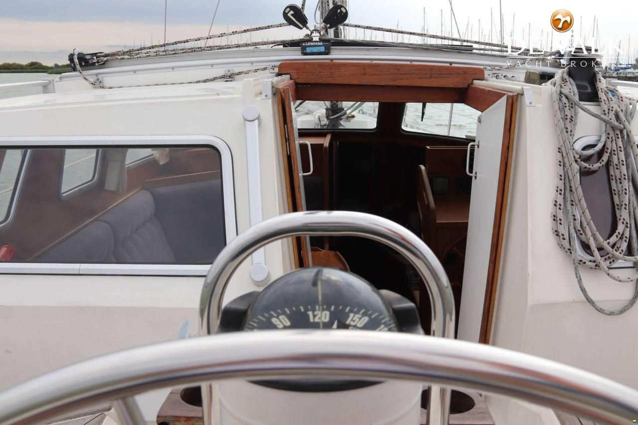 Nauticat 32